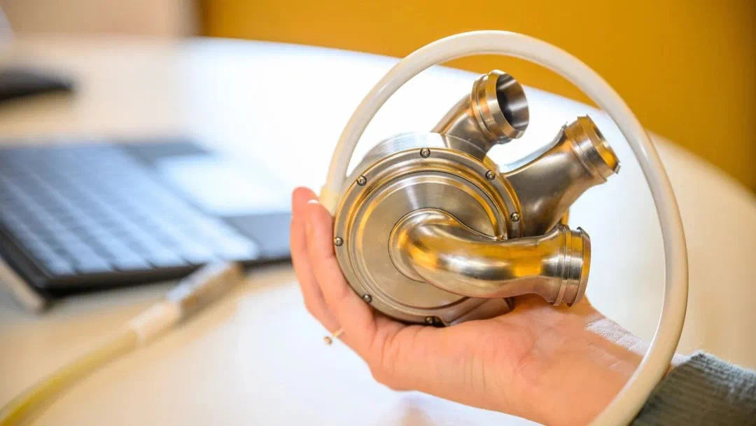 The smooth rhythm of an artificial heart